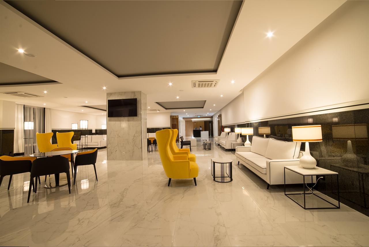 Flor Da Rocha Aparthotel
