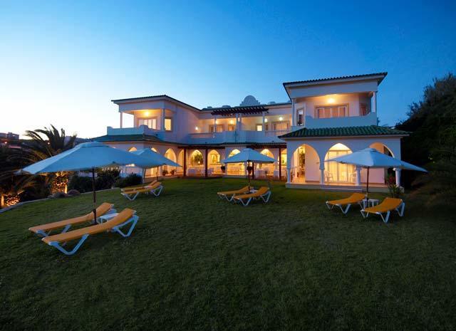 Esmeralda Villa