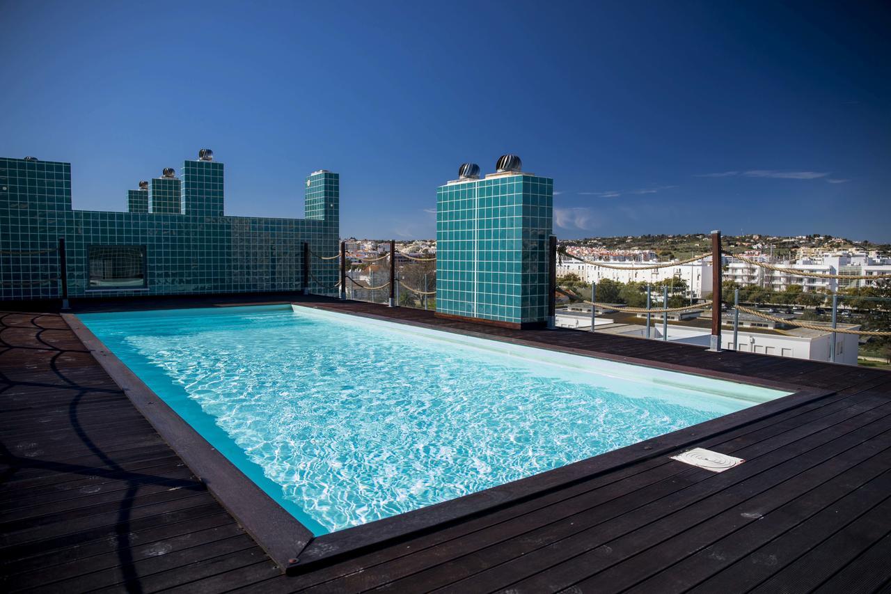 B04 - Luxury 2 Bed W Terrace Pool