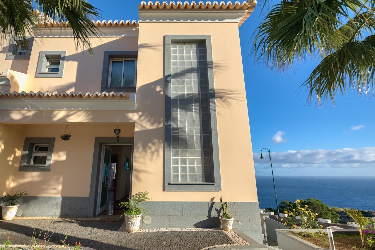 Araujo Da Costa By Hr Madeira Villa *