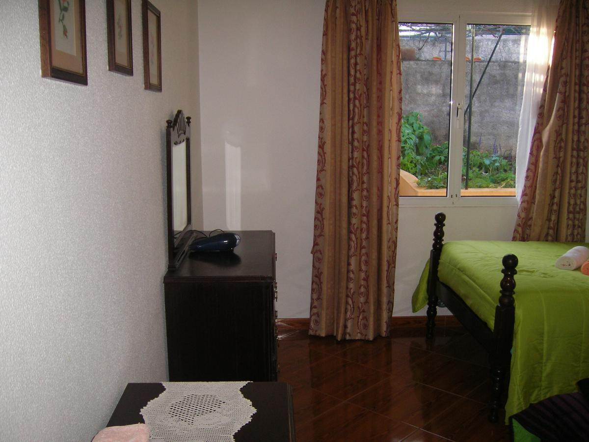 Casa de hóspedes Residencia Ana Piso Um 1 3*