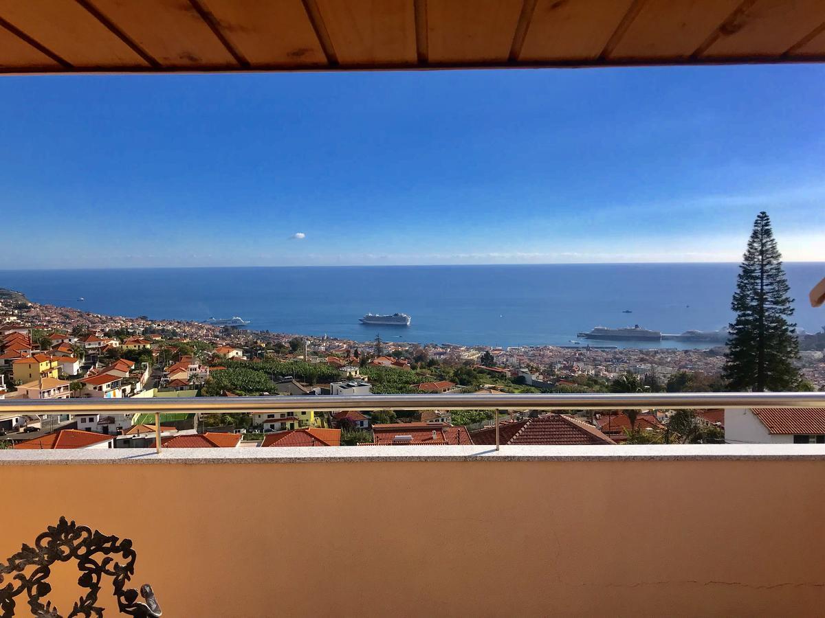 Villa Villa Longueira *