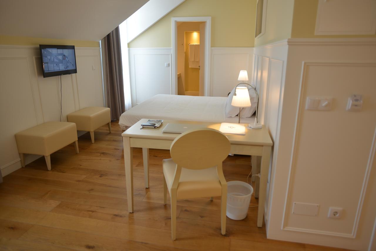Charming Blue Hotel 4*