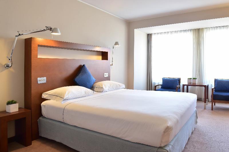 Tivoli Hotel 4*