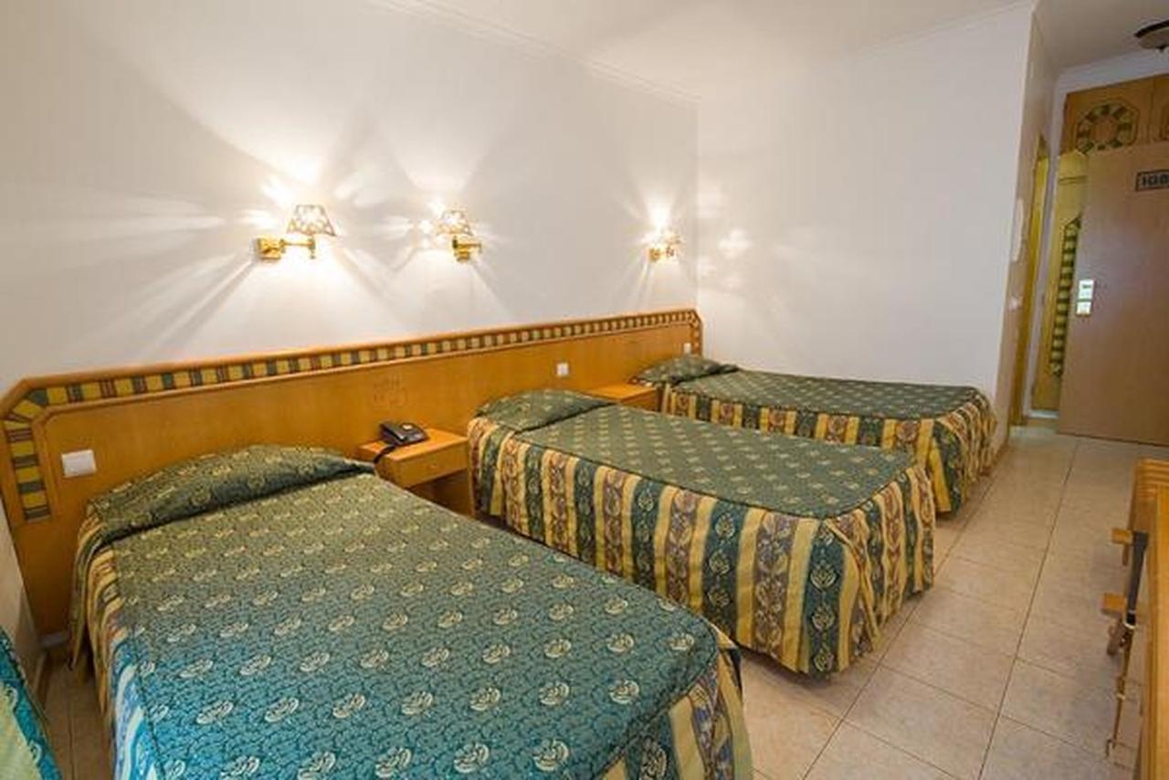 Real Caparica Hotel 2*