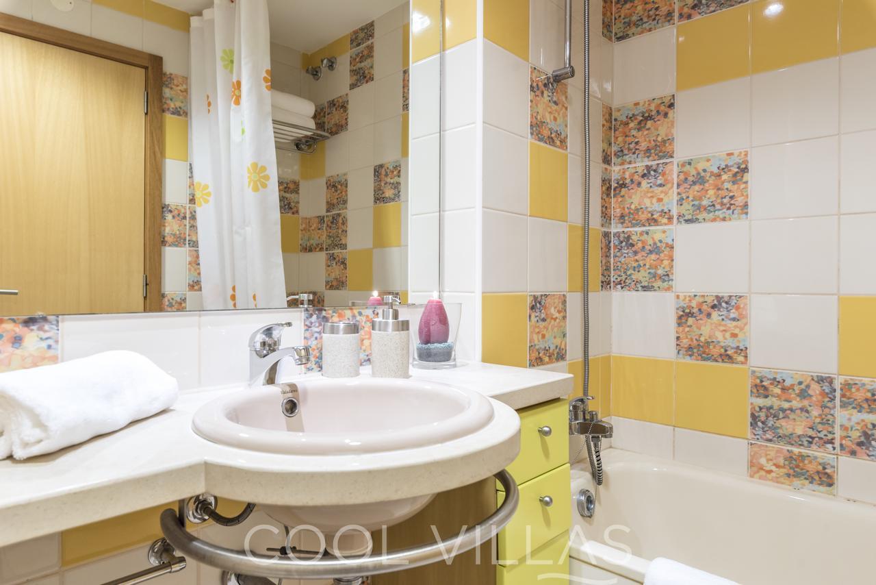 Apartamento Marina Water View - 6 People, Bars & Restaurants