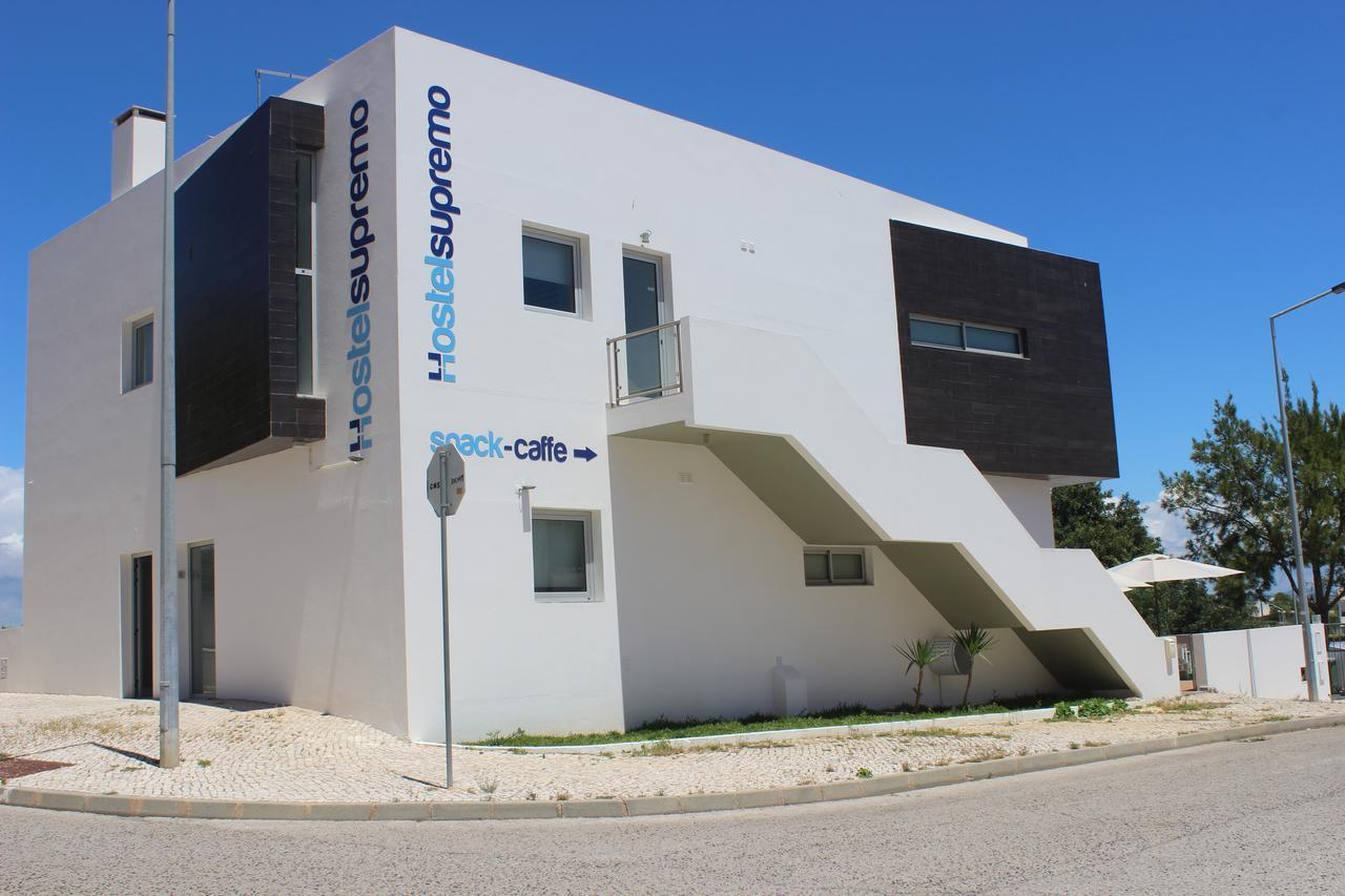 Supremo Hostel