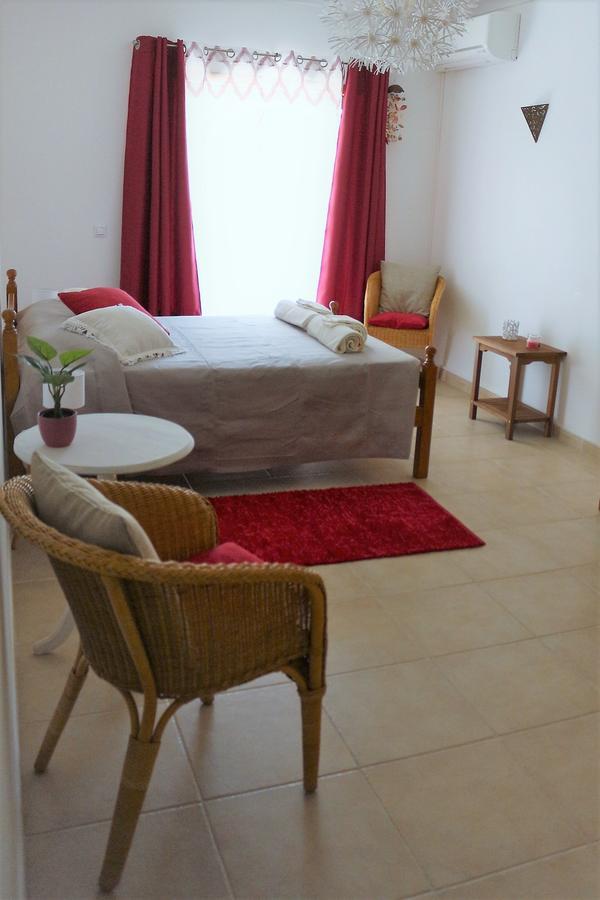 Casa Da Felicidade * Lagos