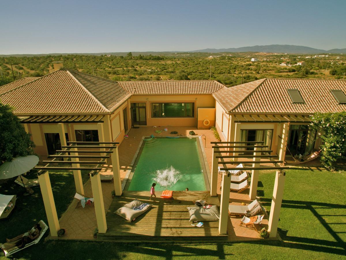 Agroturismo Casa Do Vale Da Lama Ecohotel & Retreat Centre In A Farm