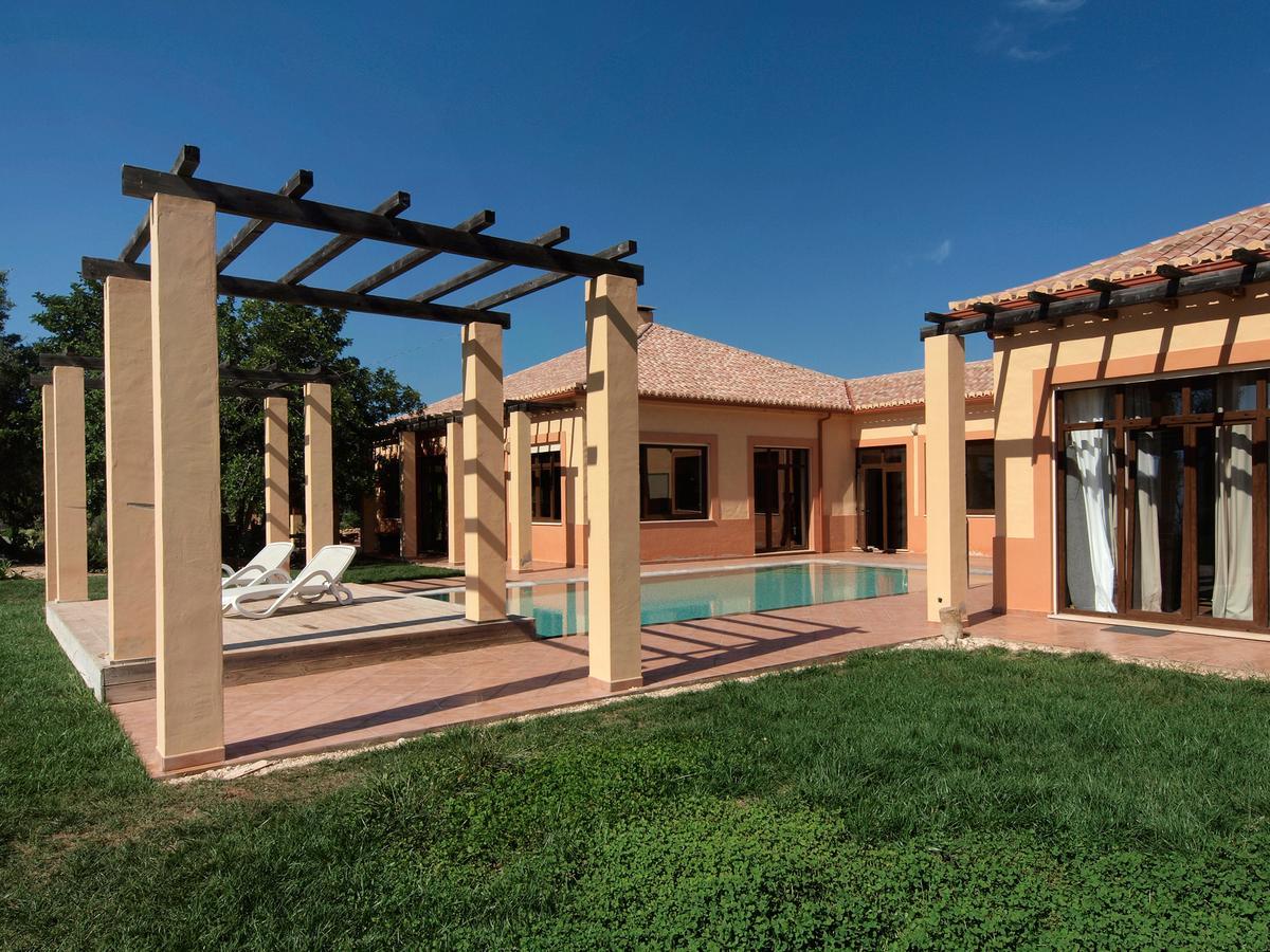 Agroturismo Casa Do Vale Da Lama Ecohotel & Retreat Centre In A Farm