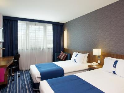 Hotel Express Lisbon Airport By Ihg