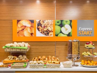 Express Lisbon Airport By Ihg Portela (Loures)