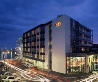 Neat Avenida Hotel