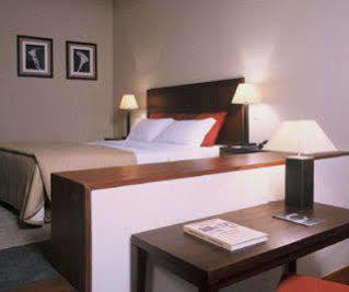 Neat Avenida Hotel 3*