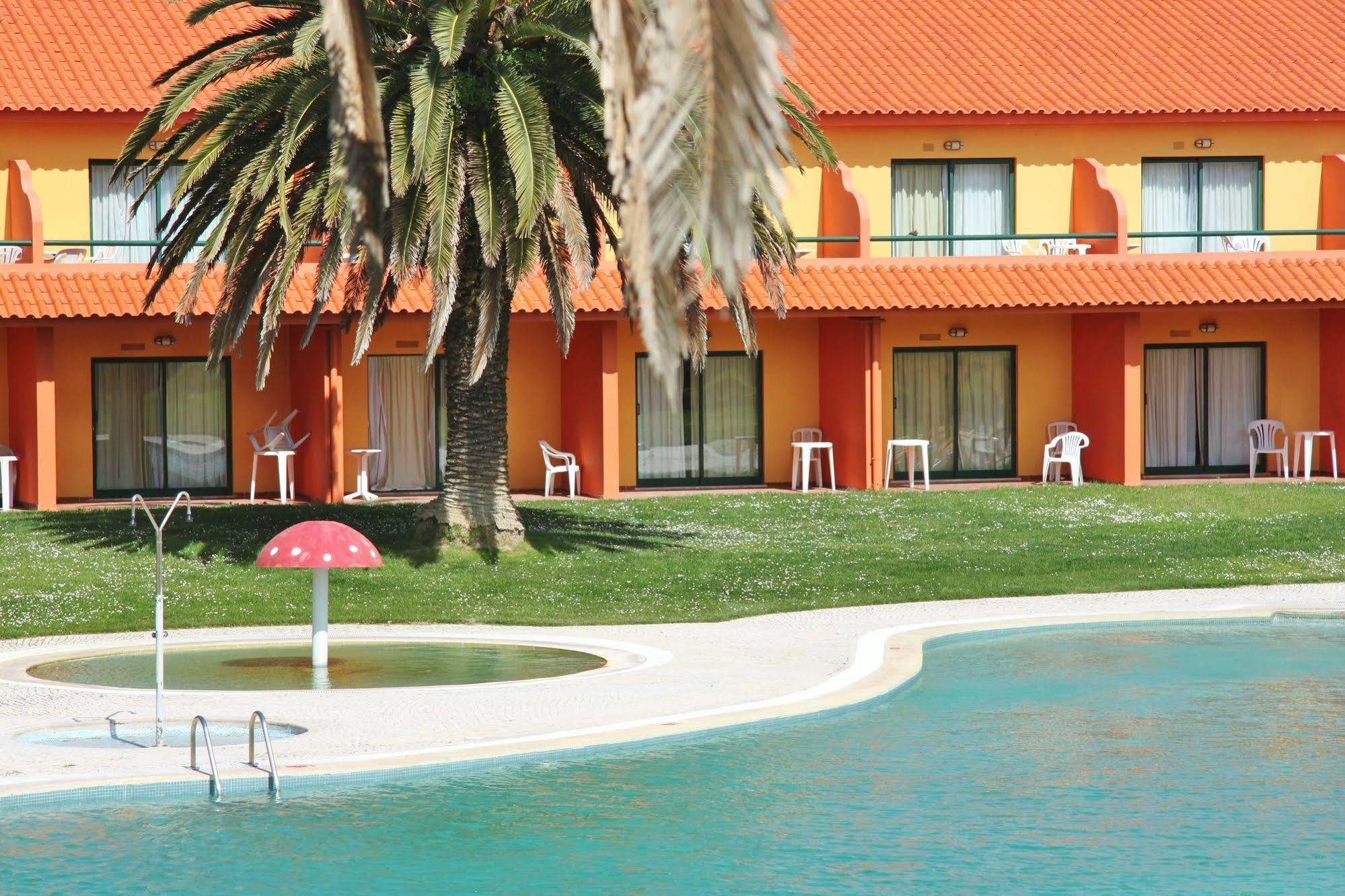 Hotel Mh Dona Rita Atouguia Da Baleia