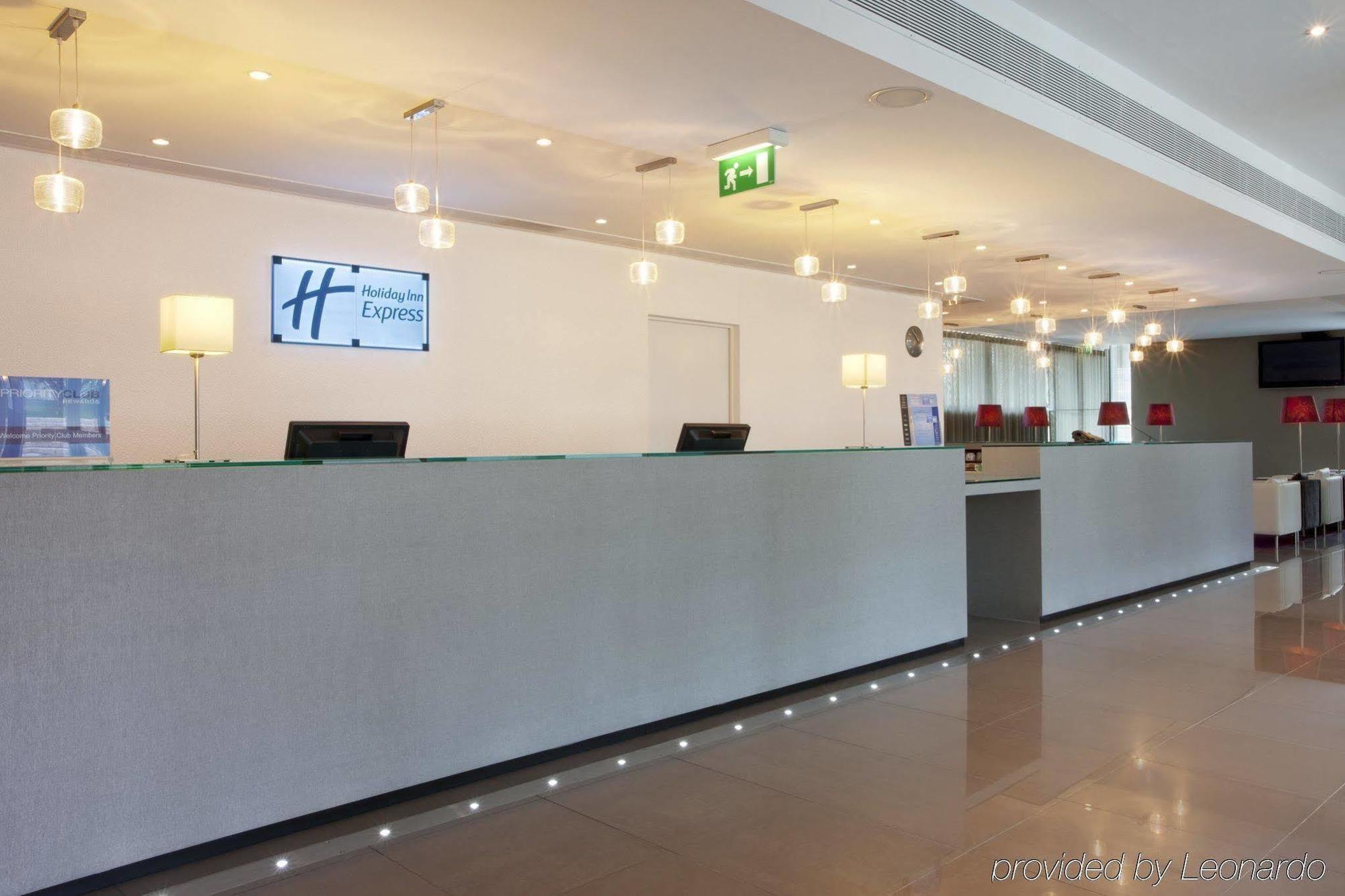 Express Lisbon Airport By Ihg Hotel 3*