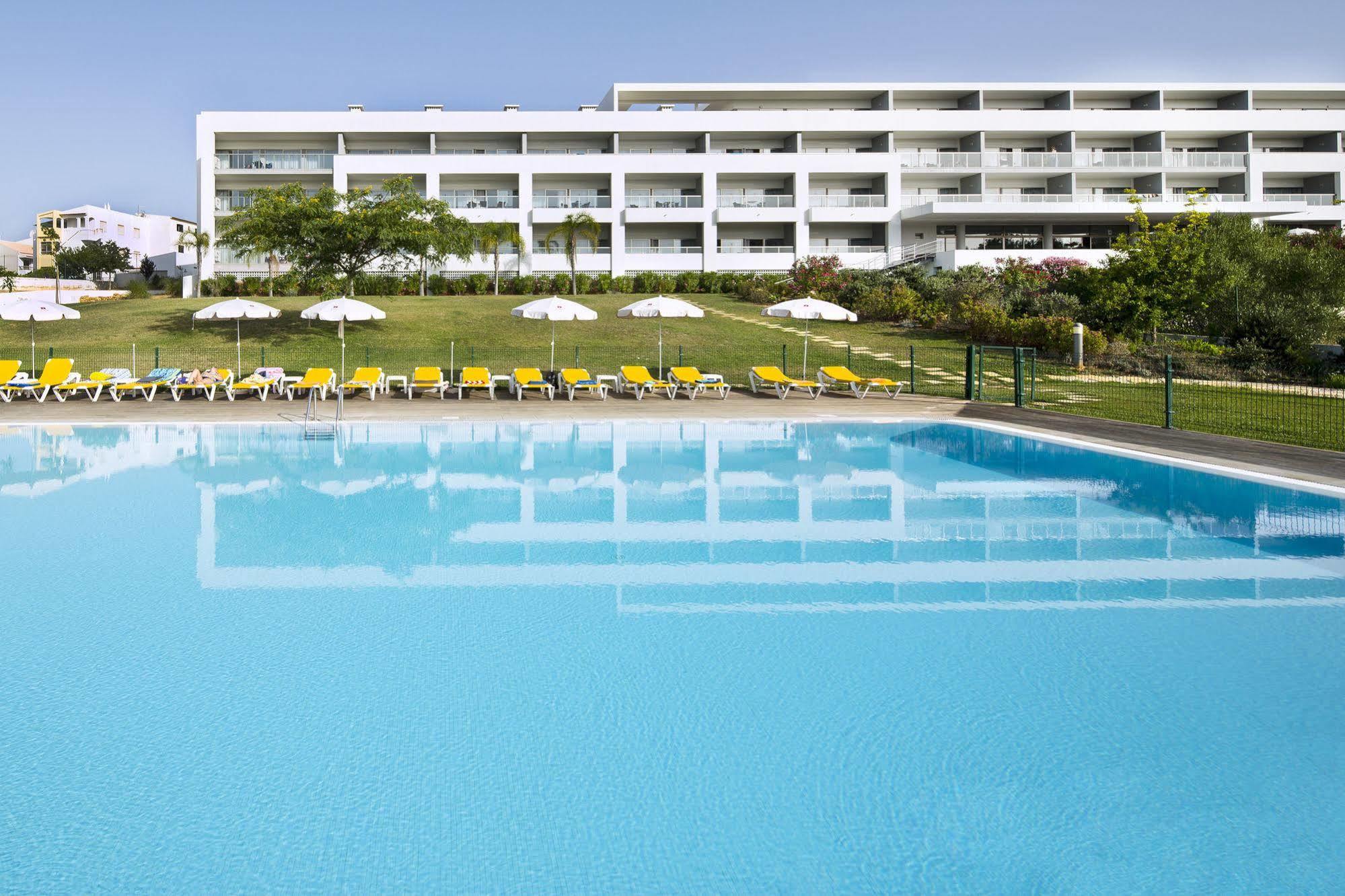Aparthotel Pelican 4*