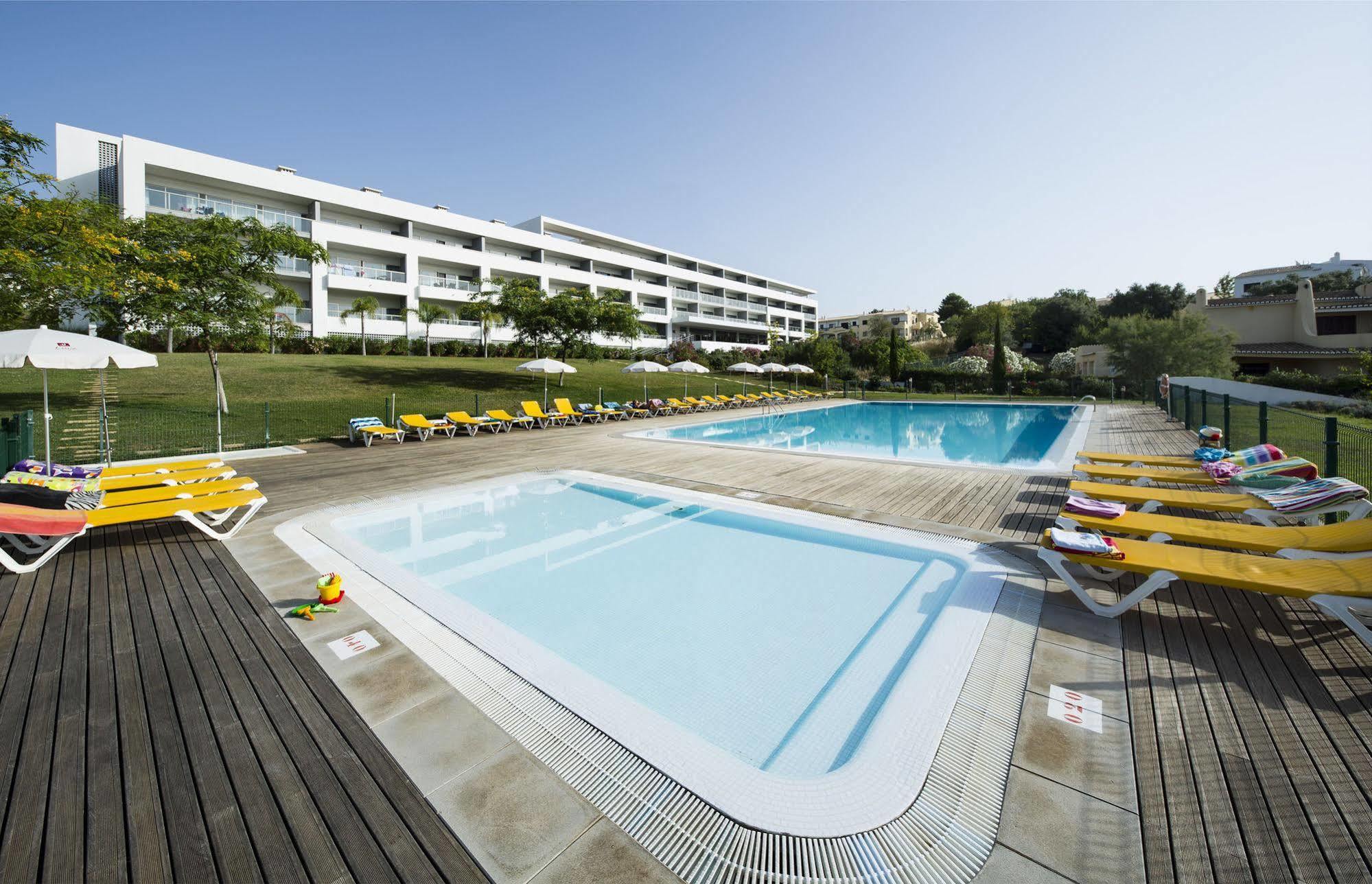 Pelican 4*