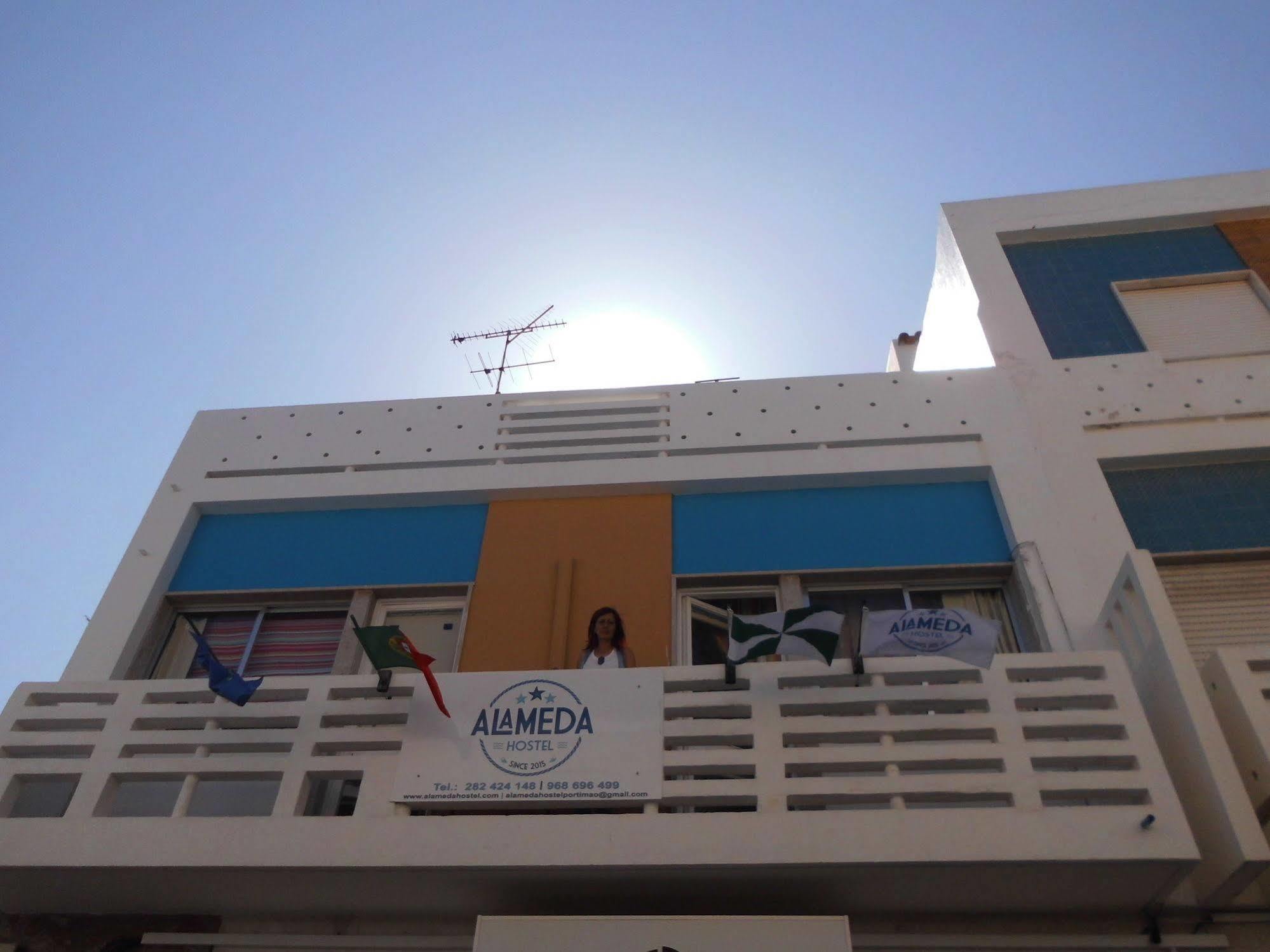 Alameda Hostal *