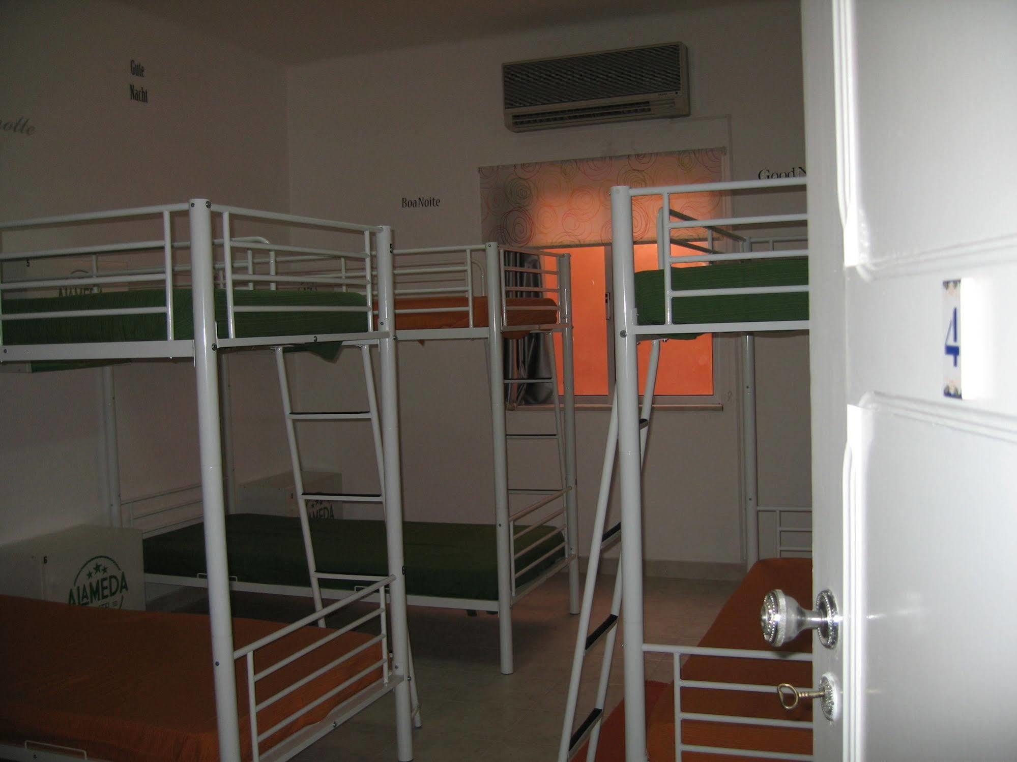 Hostal Alameda