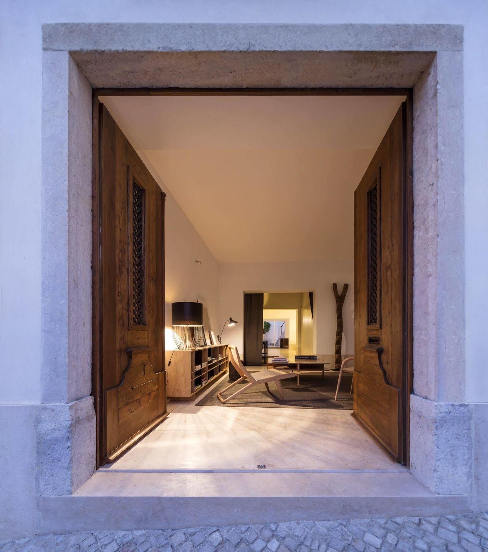 The Late Birds - Gay Urban Guest house Lisbon