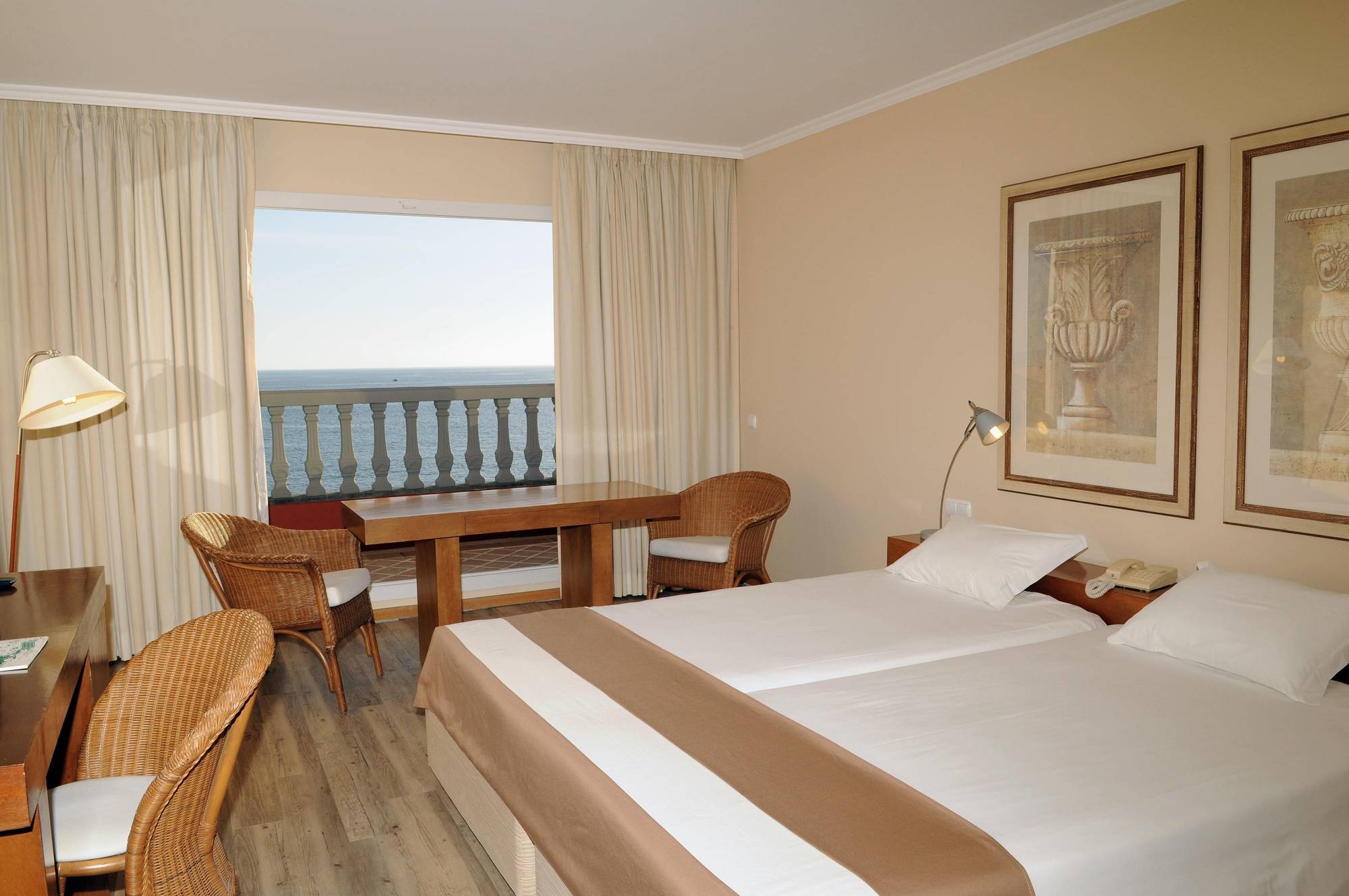 Hotel Enotel Sunset Bay 4*