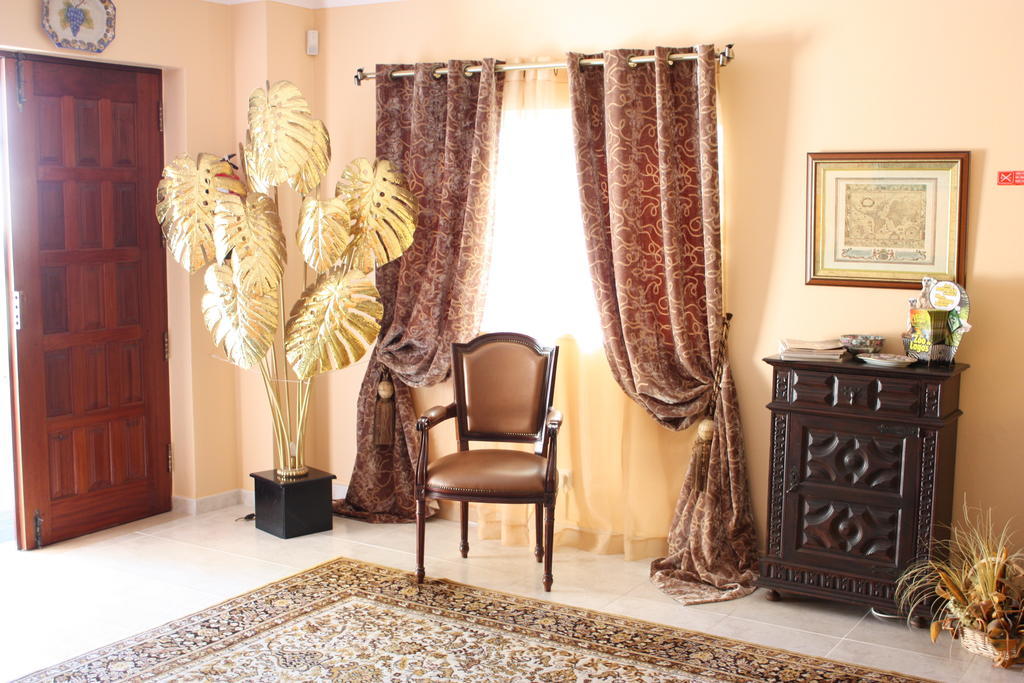 Atlantida Guest house