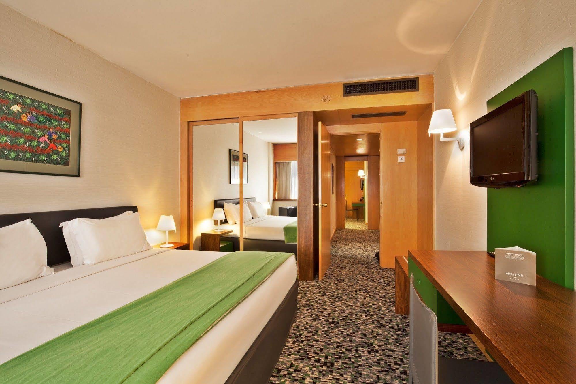 Ramada By Wyndham 4* Lissabon