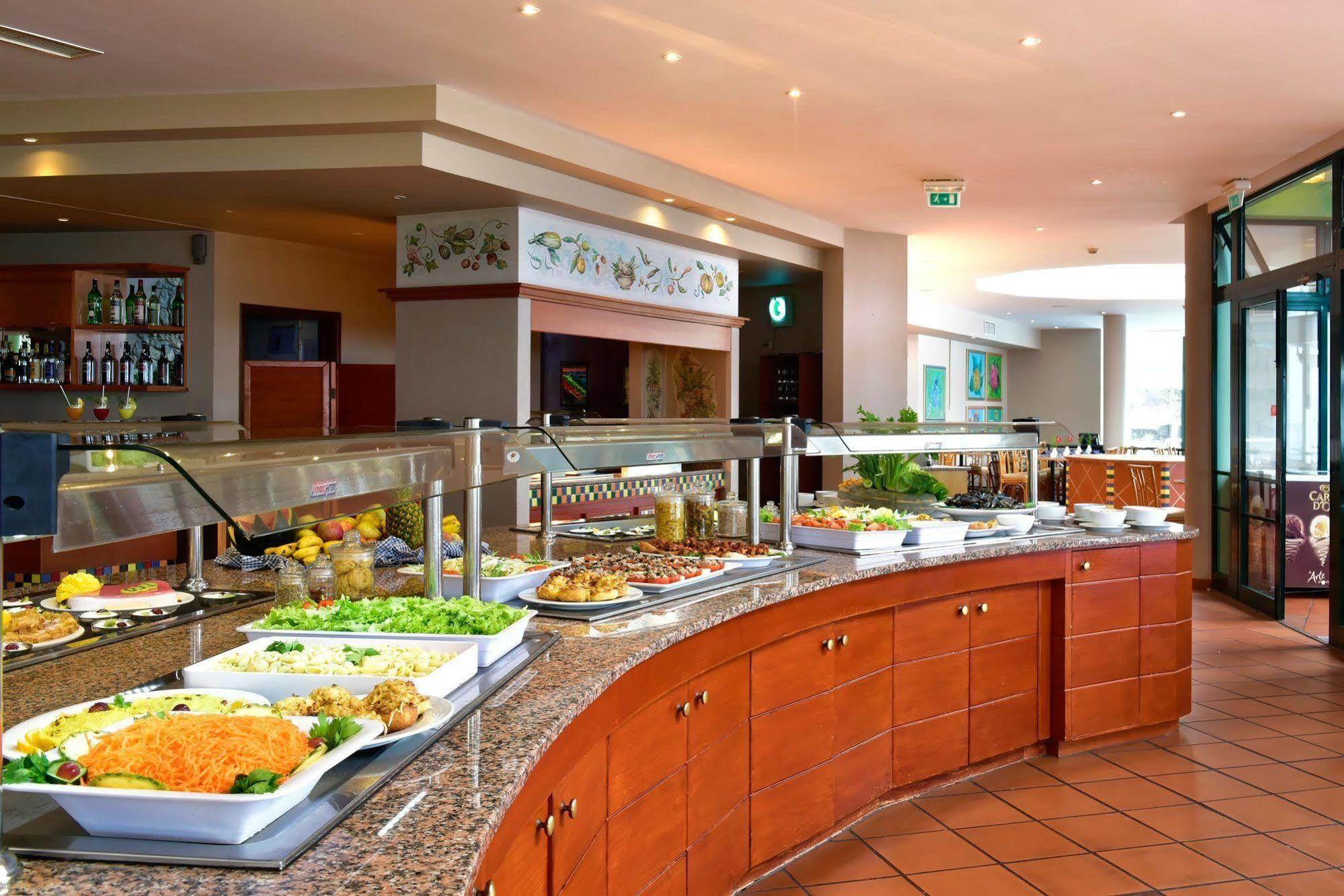 Pestana Ocean Bay Hotel 4*