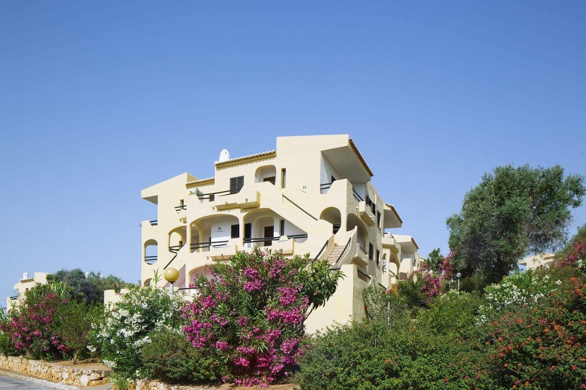 Aparthotel Clube Brisamar 3*