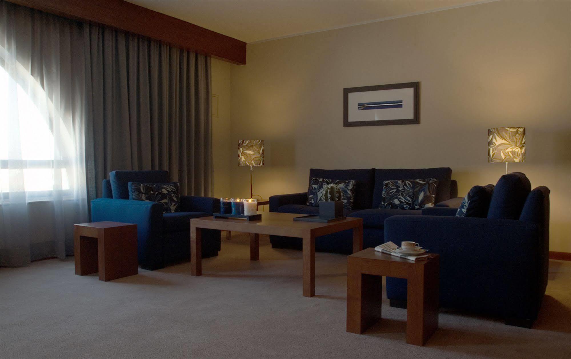 Tivoli Hotel 4*