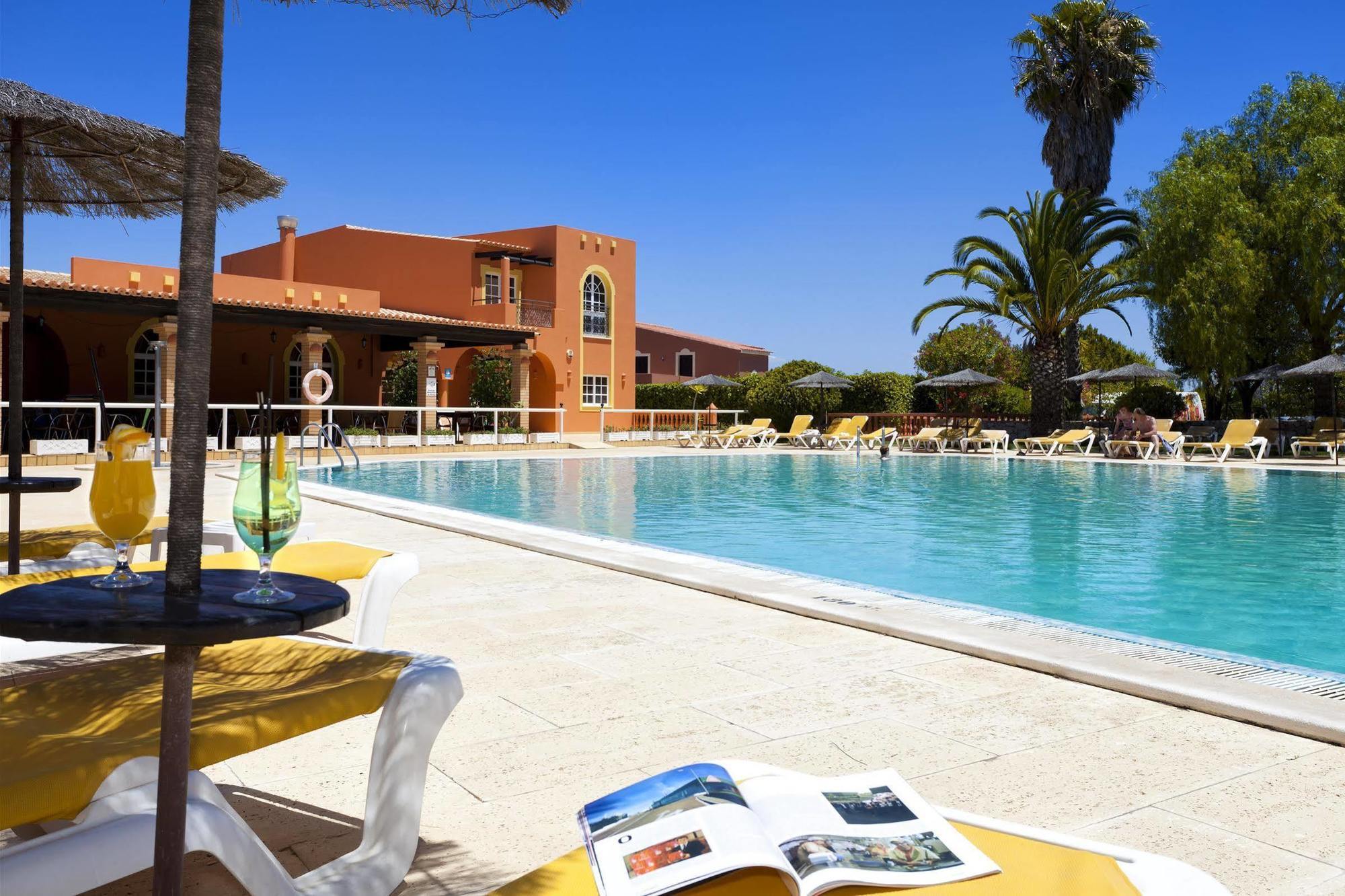 Colina Village Resort