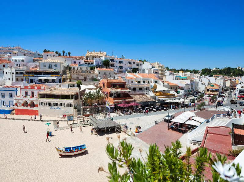 Colina Village