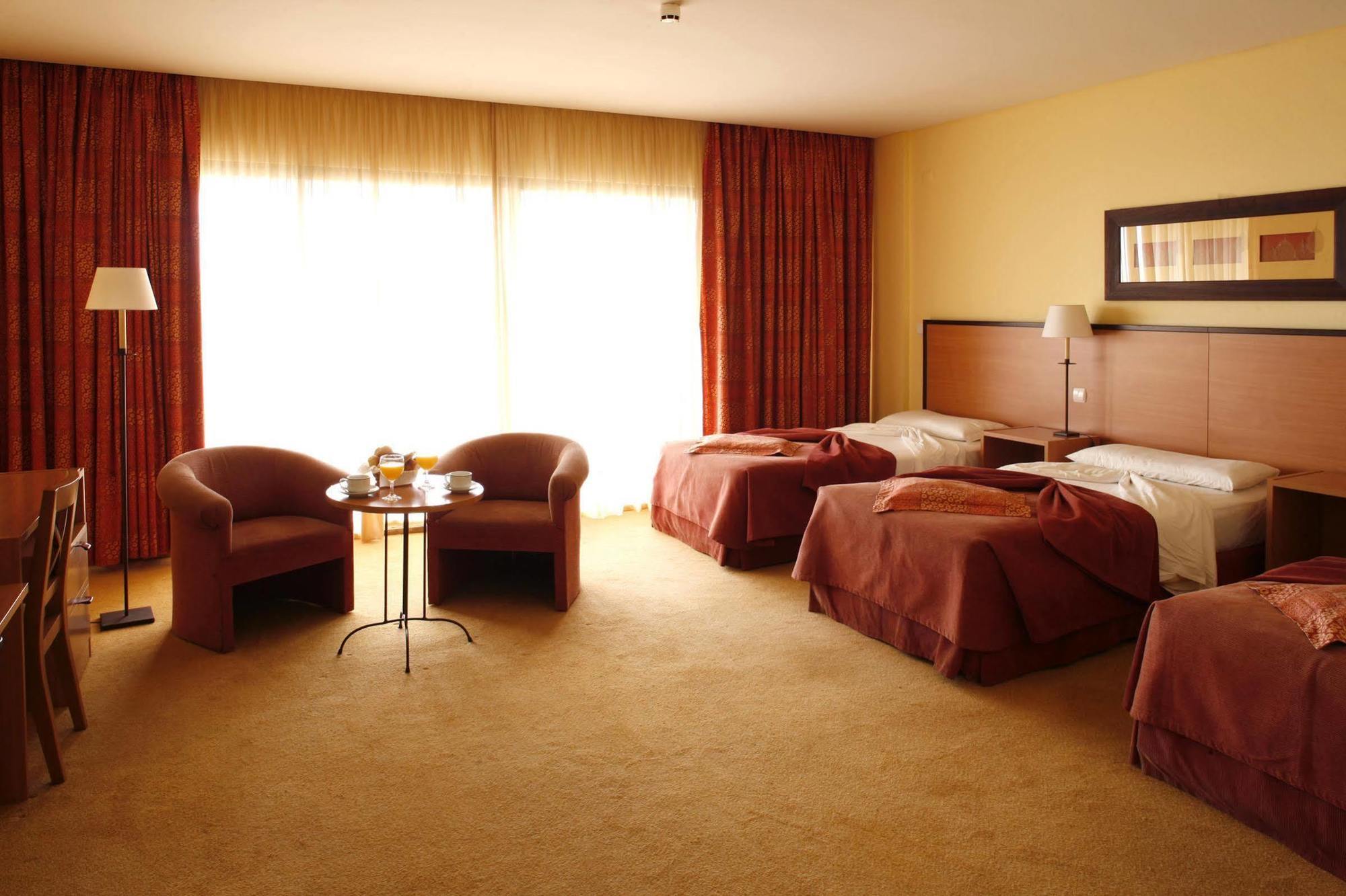 Sao Miguel Park Hotel 4*