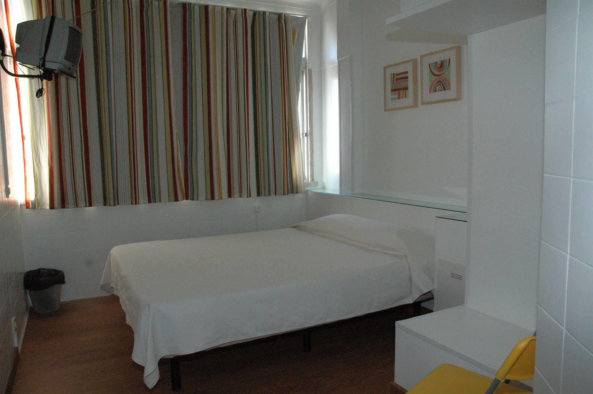 Residencial Jardim Da Guest house