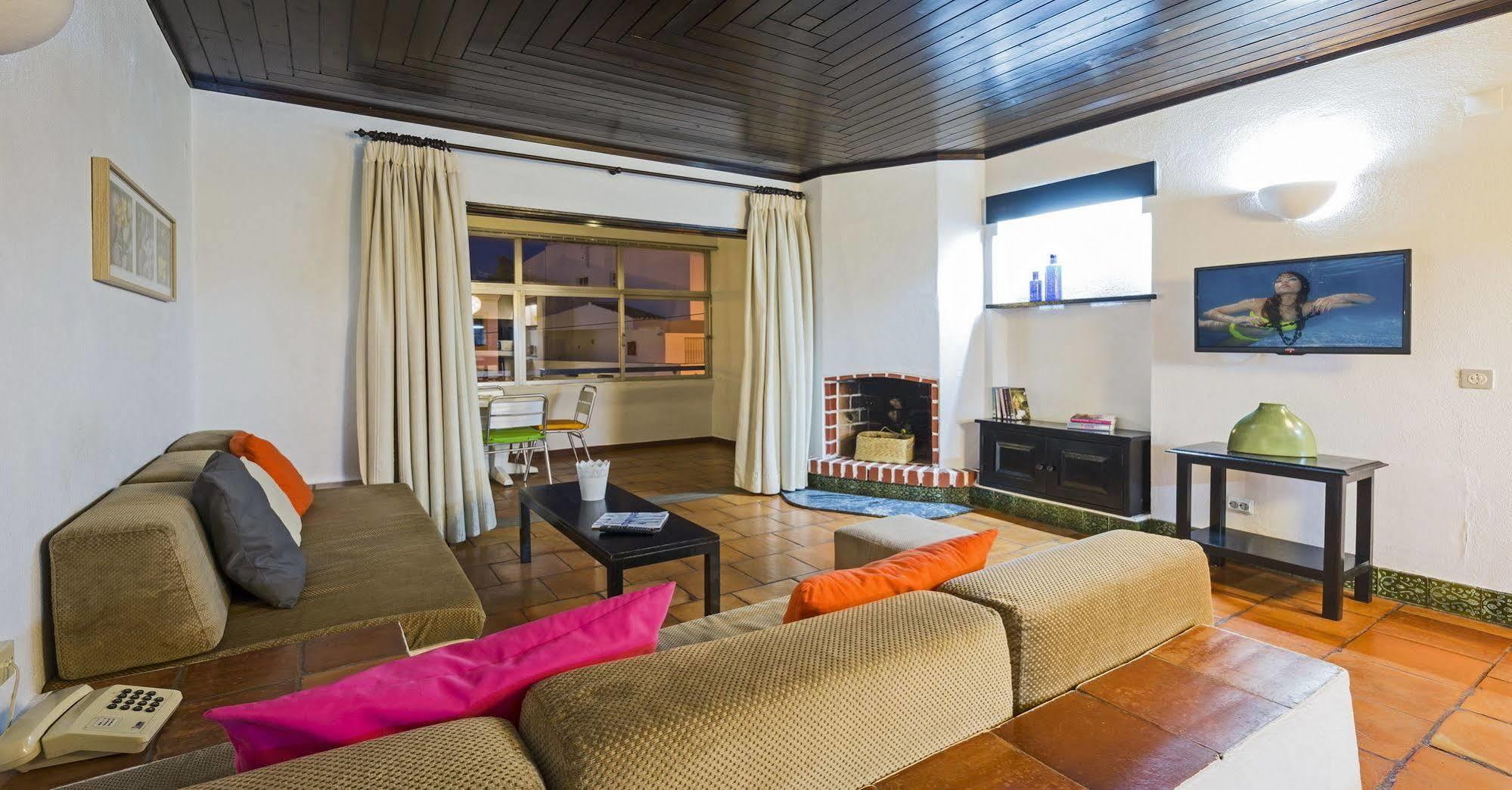 Azul Mar Aparthotel