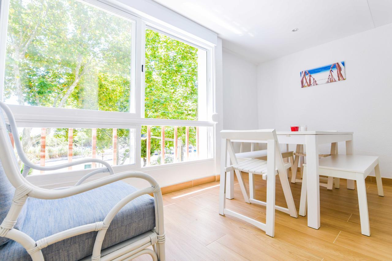 Carcavelos & Business By The Portuguese Butler * Carcavelos (Lisbon)