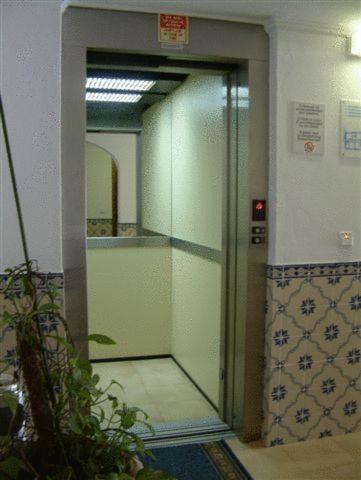 Senhora Da Rocha Apartment
