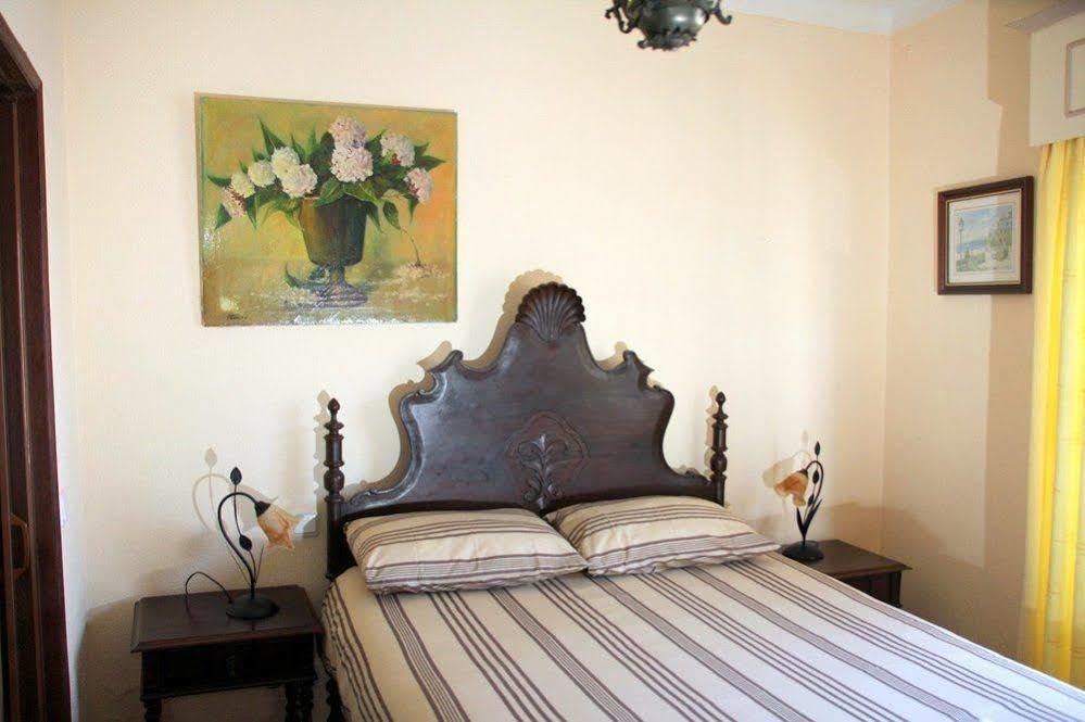 Al - Local Bicuar Guest house 3*