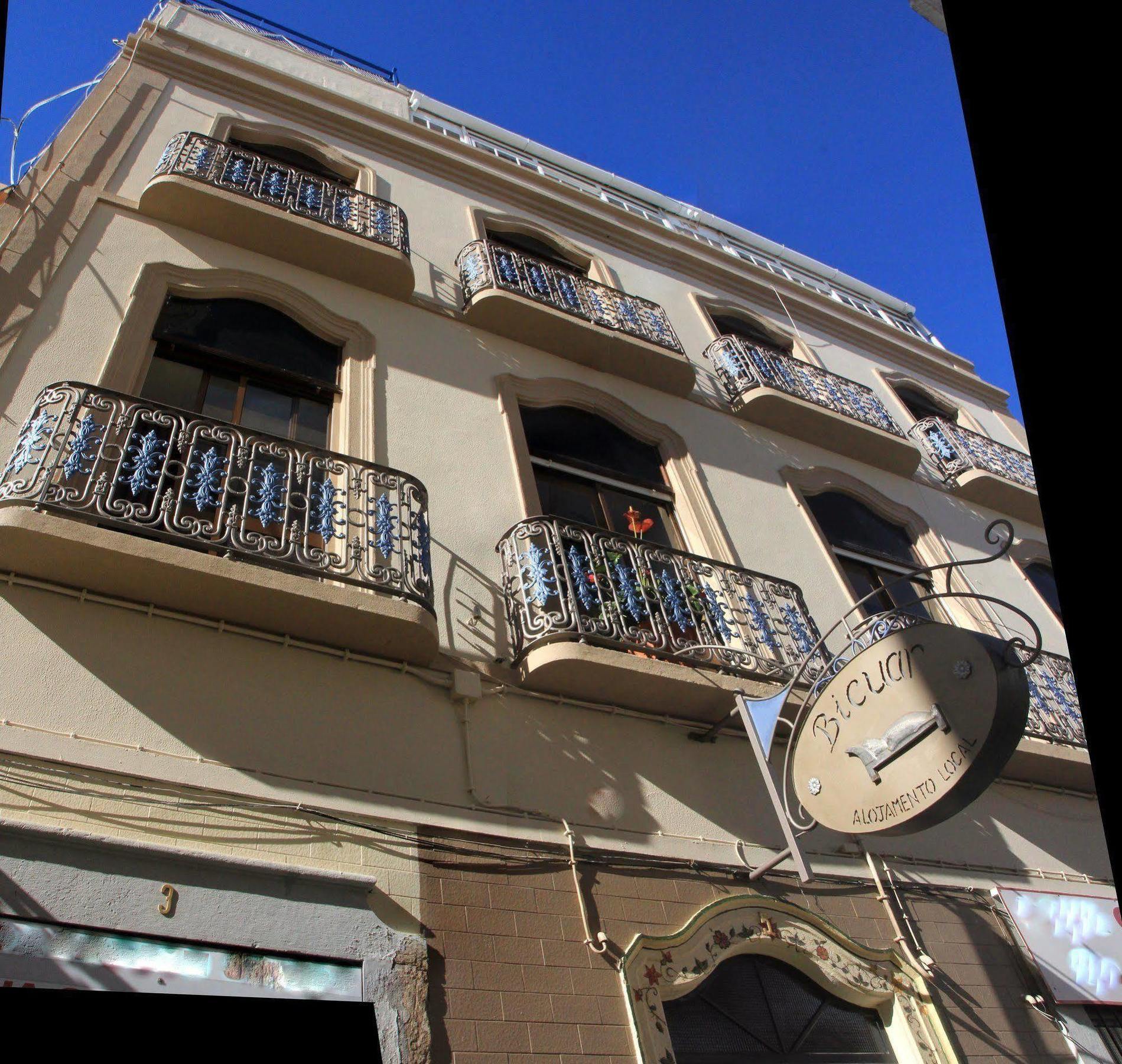 Guest house Al - Local Bicuar 3*