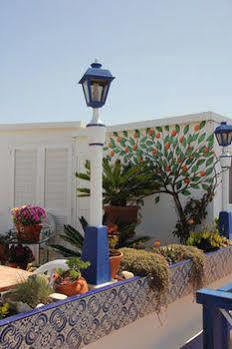 Al - Local Bicuar Guest house