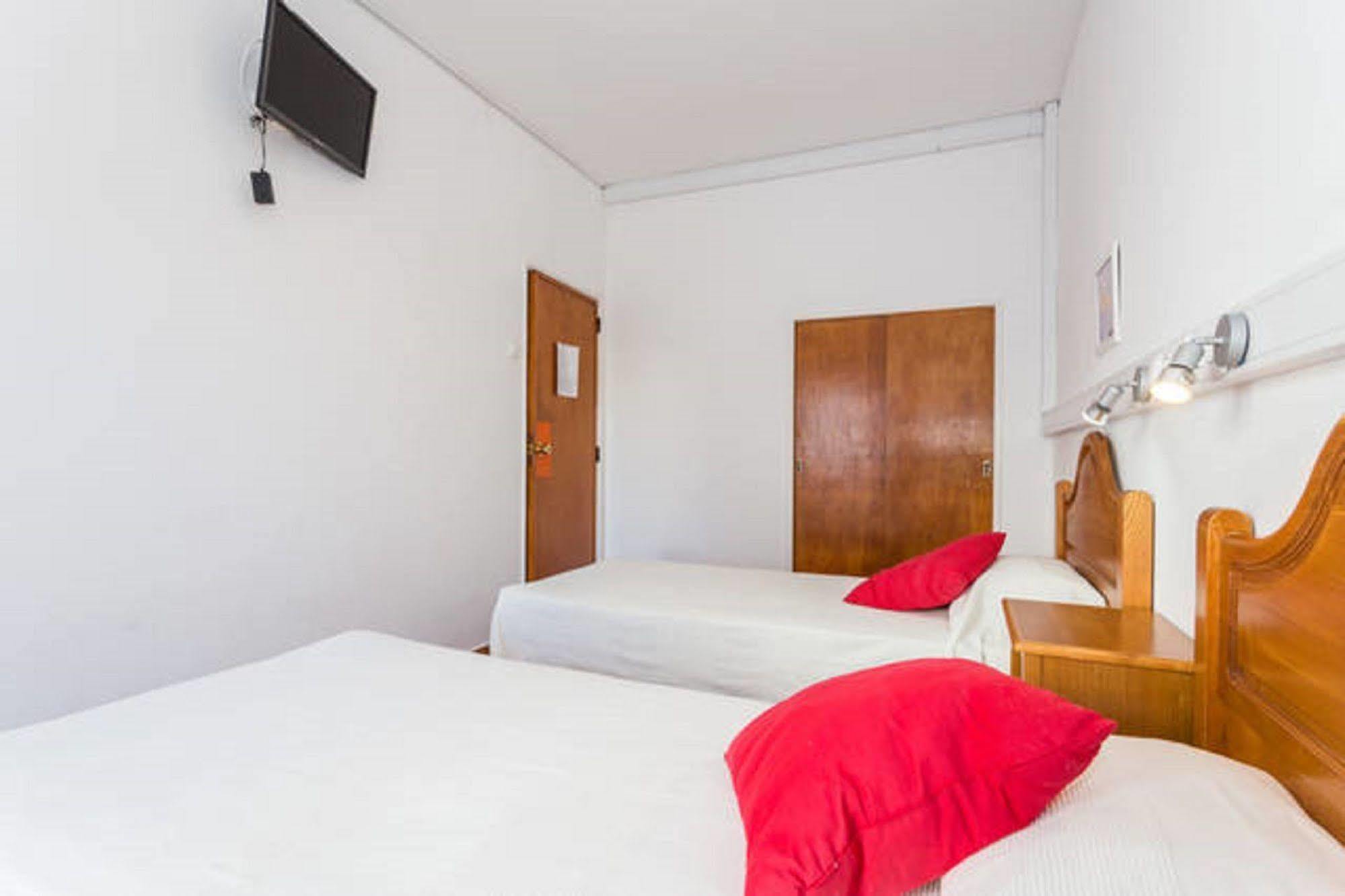 Pensao Dona Ana By Portugalferias 3*
