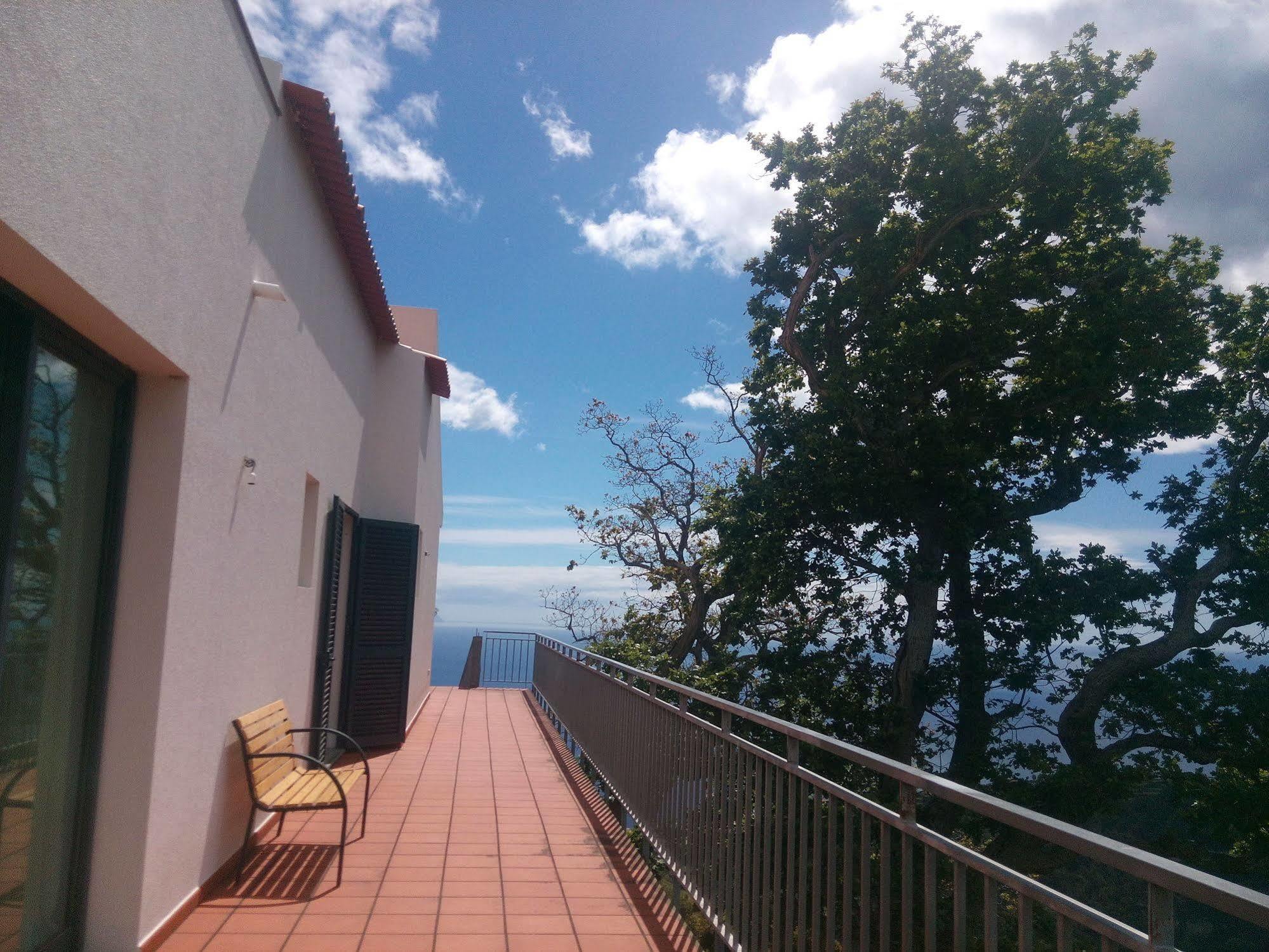 Luz - Family House Vacations- Large Private Outdoor Area