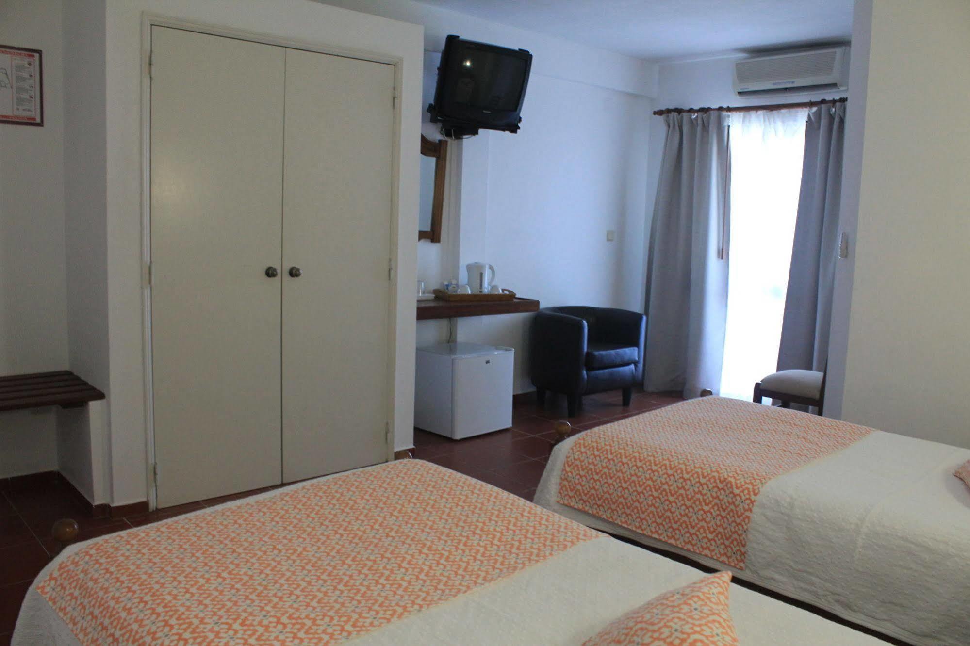 Manta Guest Bed & Breakfast Manta Rota