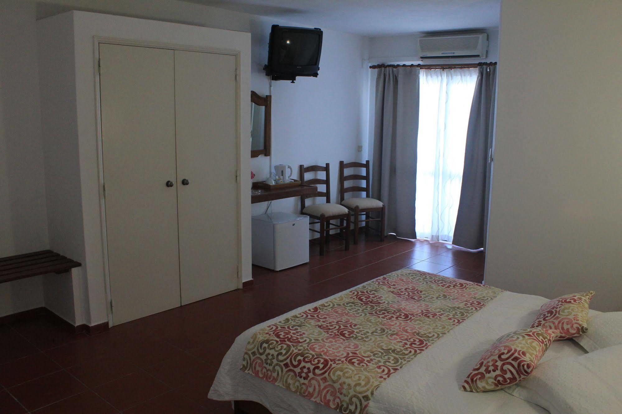 Manta Guest Bed & Breakfast 3*