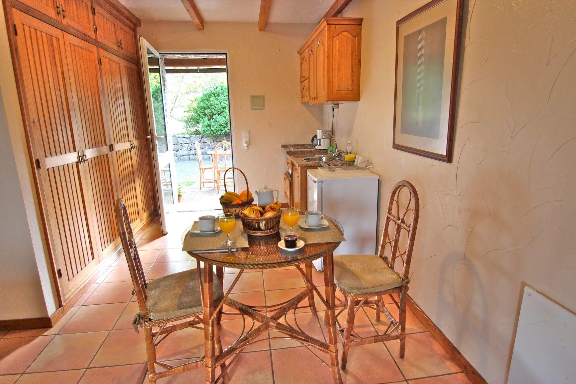 Farm stay Bio Quinta Do Pantano, Agro Turismo Santo Antonio da Serra