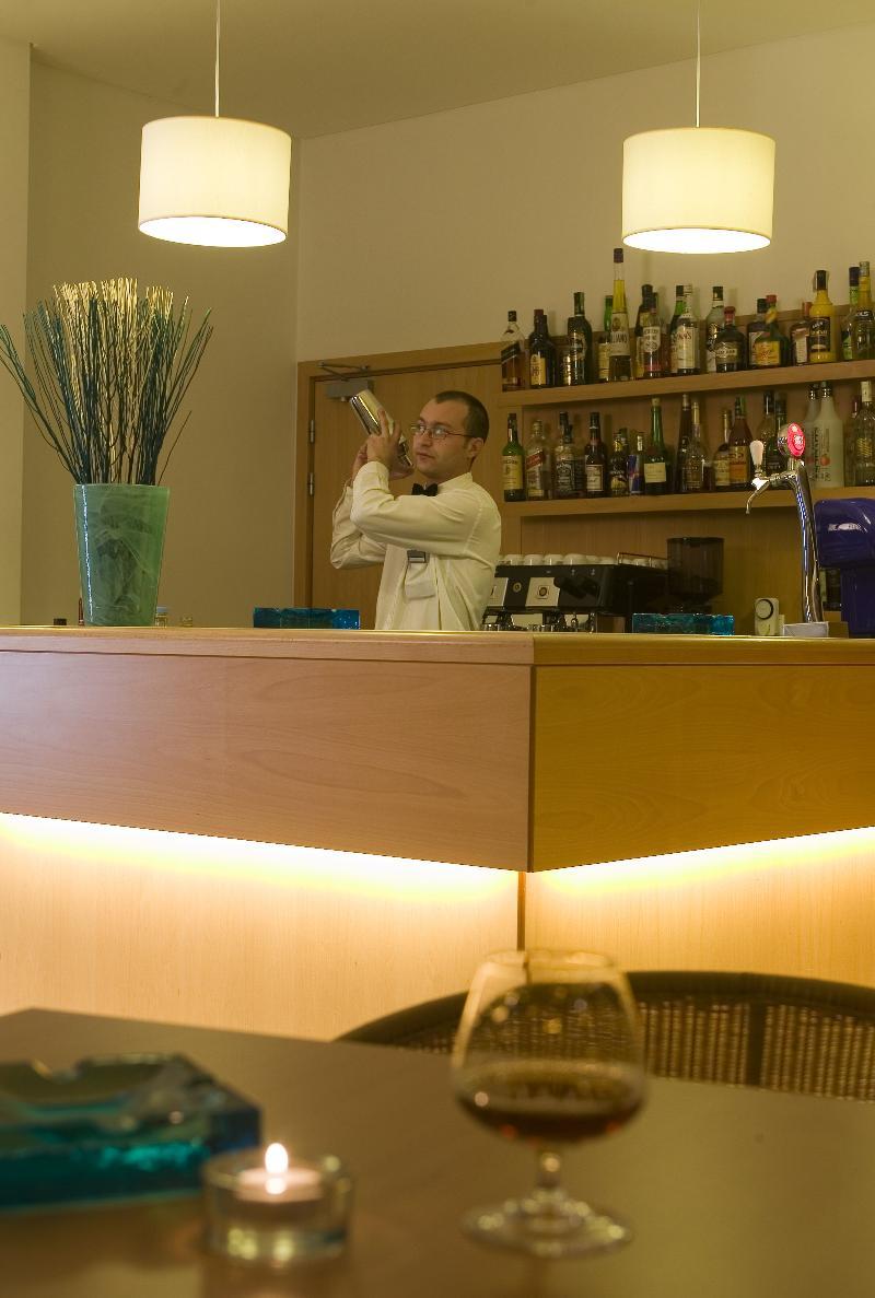 Ap Victoria Sports & Hotel