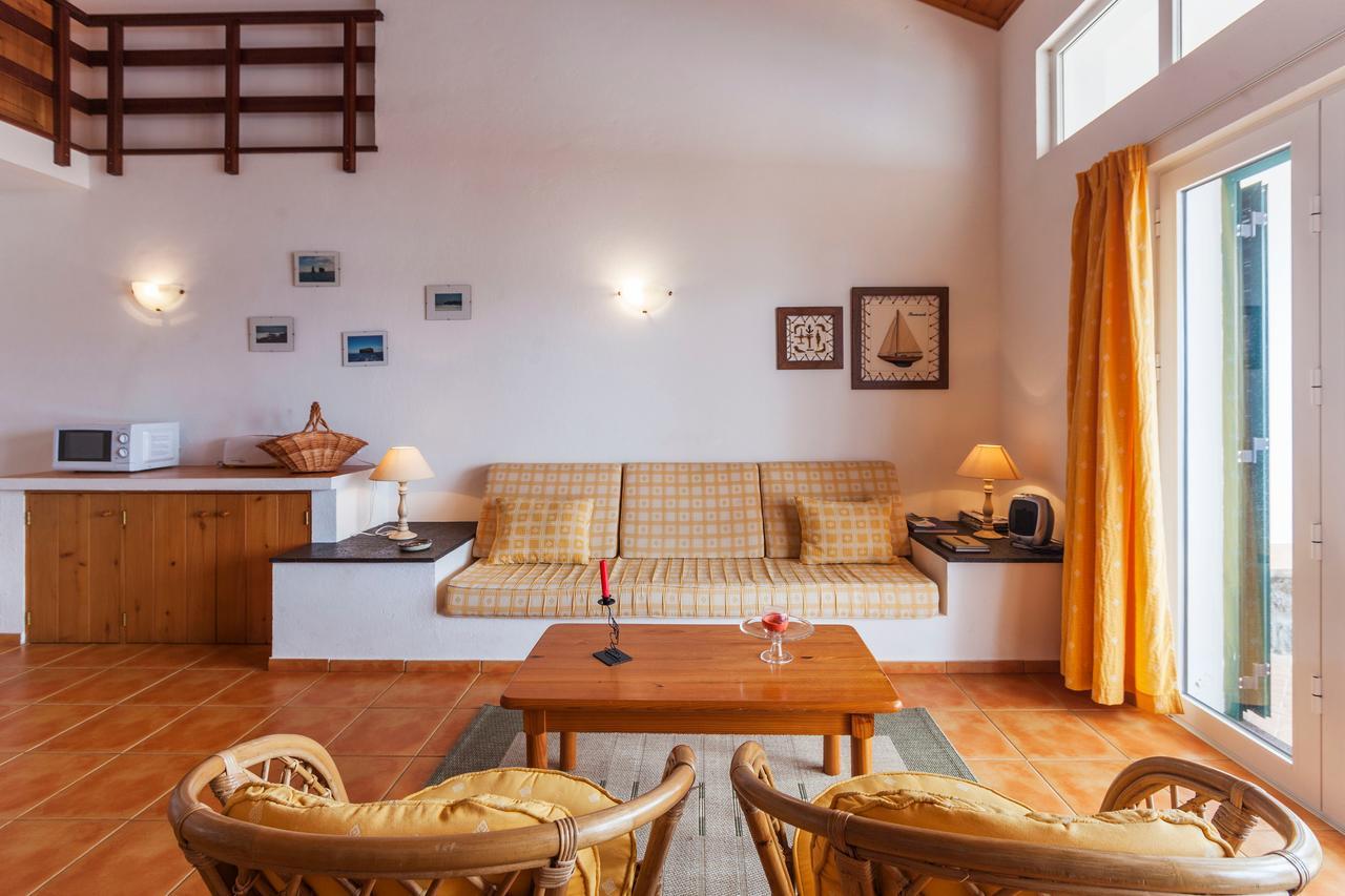 Casas Do Porto Mosteiros (Azores)