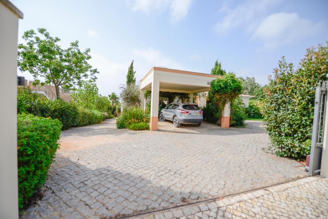 Ria Alvor Luxurious Golfview Lagos