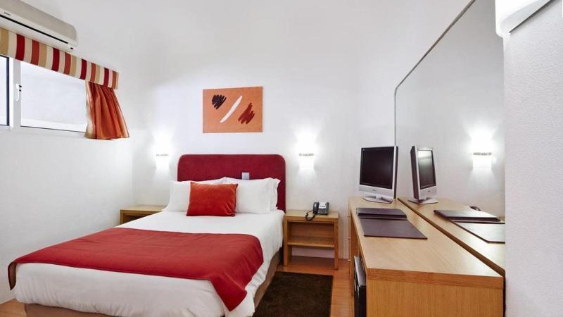 Alcazar & Hotel 4*